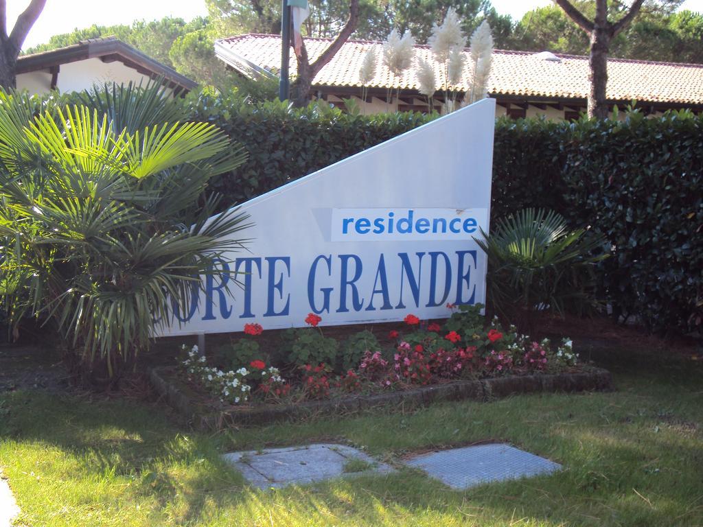 Villetta Corte Grande Villa Aprilia Marittima Exterior photo